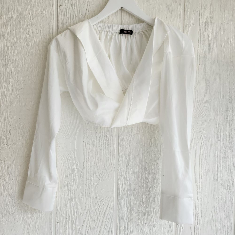 Micas White Cropped Blouse